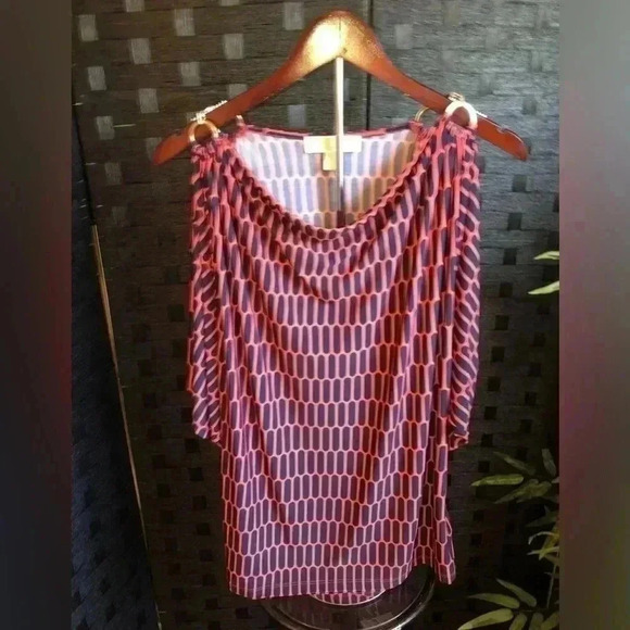 Michael Kors Size S Red and Navy Geometric women’s top with gold link sleeves - Picture 1 of 4